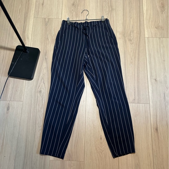 Athleta Navy Midtown Ankle Pant Women’s - Picture 2 of 5